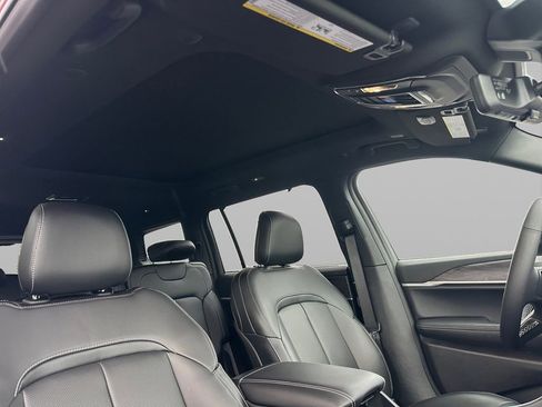 New 2025 Jeep Grand Cherokee L Limited w/ Luxury Tech Group II AWD/4WD image 20