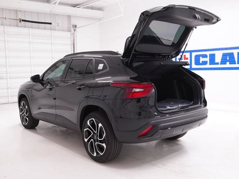 New 2026 Chevrolet Trax RS w/ Driver Confidence Package FWD image 7