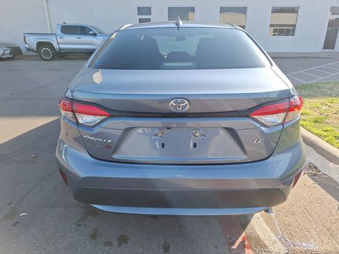 Used 2022 Toyota Corolla LE image 5