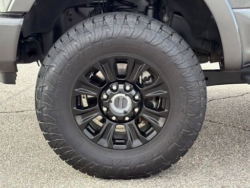 Certified 2020 Ford F350 Lariat image 24