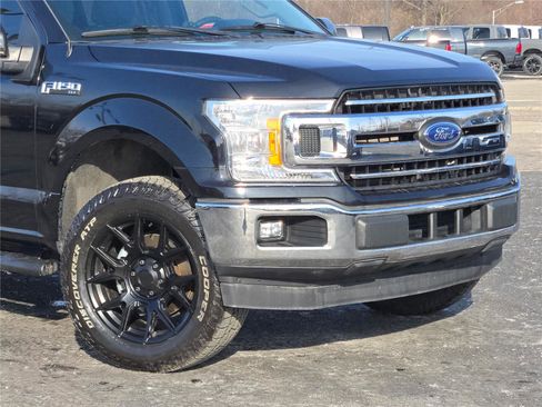 Used 2020 Ford F150 XLT image 2