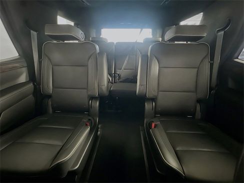 Used 2021 Chevrolet Tahoe Premier w/ Premium Package image 25