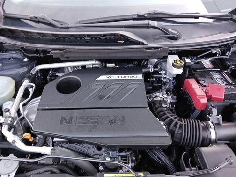 Used 2024 Nissan Rogue SV image 14