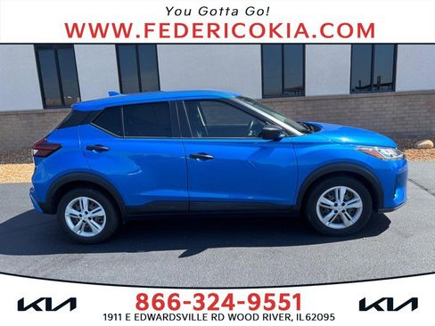 Used 2023 Nissan Kicks S FWD image 1