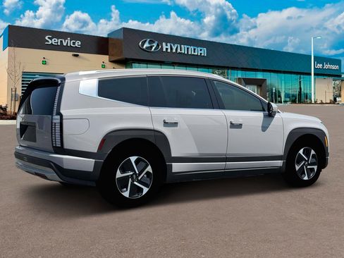 New 2026 Hyundai Ioniq 9 SE image 8