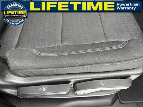 Used 2023 GMC Yukon SLE w/ Gmc Pro Safety Plus Package image 36