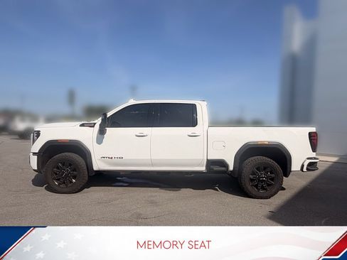 Used 2024 GMC Sierra 2500 AT4 AWD/4WD image 7