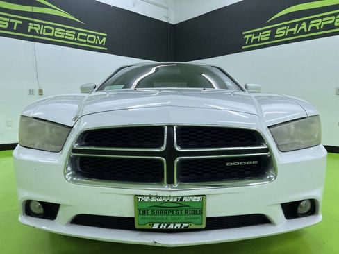 Used 2011 Dodge Charger Rallye RWD image 3