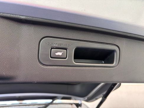 Used 2024 Honda Pilot EX-L image 13
