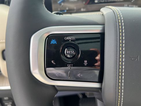 New 2025 Nissan Armada Platinum Reserve image 29