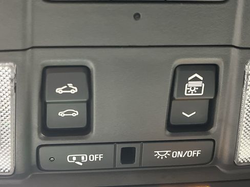 Certified 2023 Chevrolet Blazer Premier w/ Driver Confidence II Package image 30