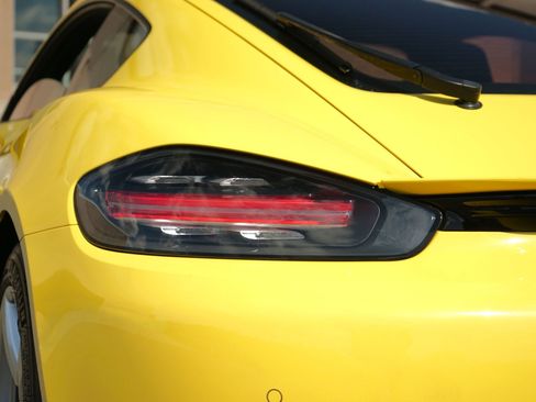 Used 2020 Porsche 718 Cayman S w/ Light Design Package RWD image 35