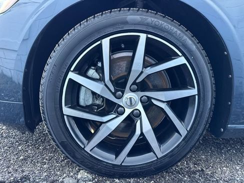 Used 2020 Volvo S60 T6 Momentum w/ Protection Package Premier image 28