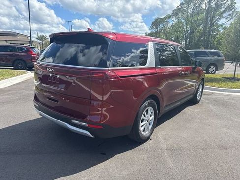 Used 2024 Kia Carnival LX FWD image 13