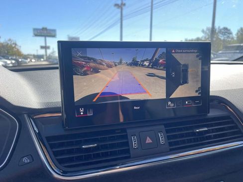 Used 2023 Audi Q5 2.0T Prestige w/ Prestige Package image 29