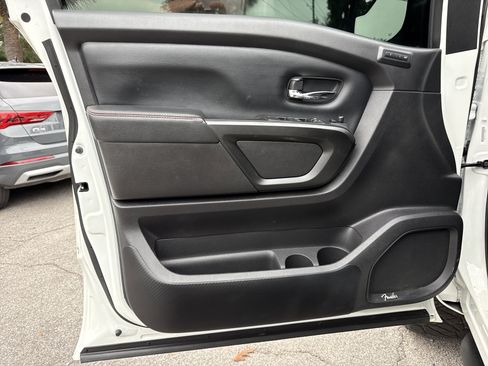 Used 2021 Nissan Titan PRO-4X w/ Pro-4x Convenience Package image 33