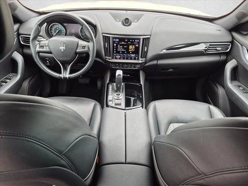 Used 2022 Maserati Levante GT AWD/4WD image 19