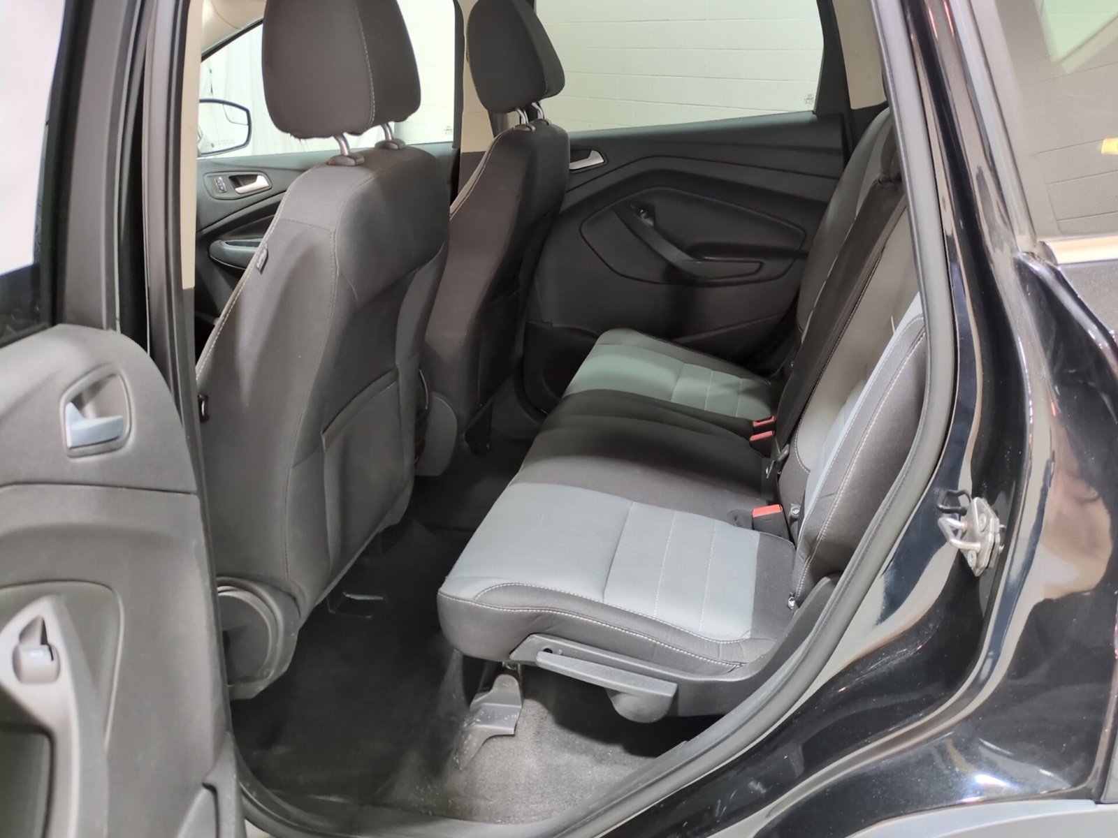 Used 2013 Ford Escape SE FWD image 16
