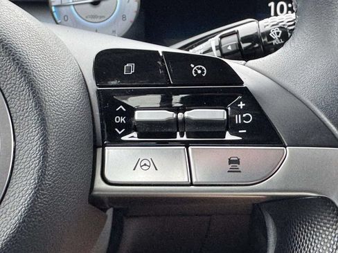 Used 2023 Hyundai Elantra Limited w/ Cargo Package FWD image 19