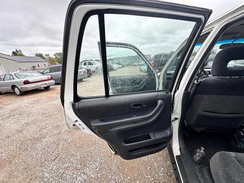 Used 2001 Honda CR-V LX image 22
