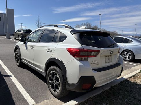 Certified 2023 Subaru Crosstrek 2.0i Premium image 4