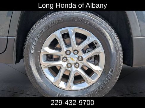 Used 2018 Chevrolet Traverse LT FWD image 11