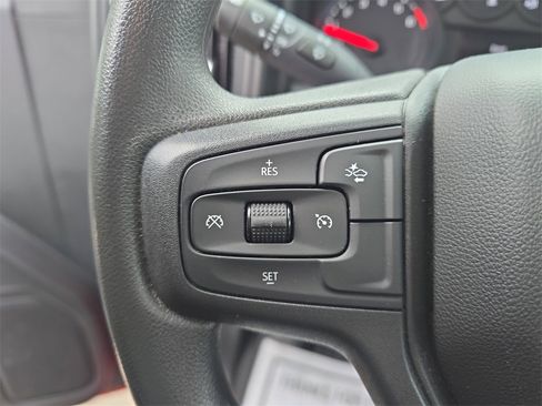 Used 2025 Chevrolet Silverado 1500 Custom image 17