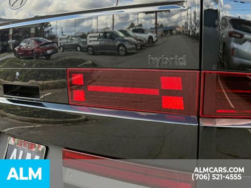Used 2024 Hyundai Santa Fe Limited FWD image 6