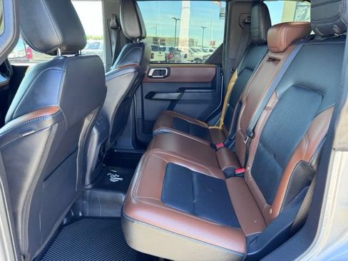 Used 2024 Ford Bronco Outer Banks AWD/4WD image 17