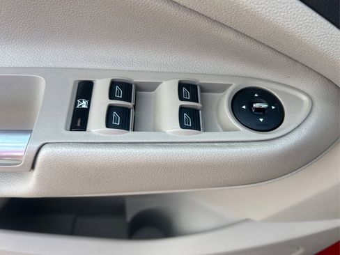 Used 2014 Ford Escape Titanium w/ Equipment Group 401A AWD/4WD image 31