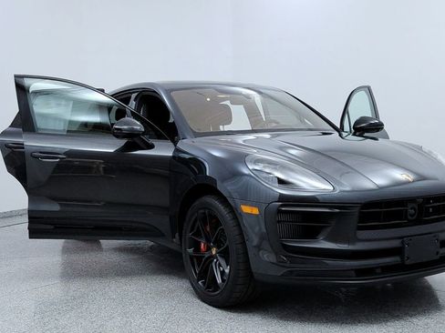Used 2025 Porsche Macan GTS image 12