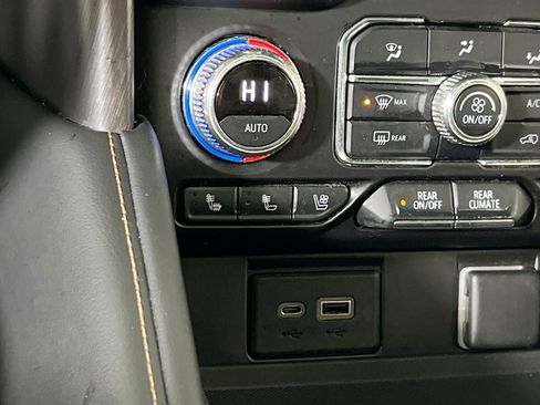 Used 2021 GMC Yukon AT4 w/ Technology Package image 20