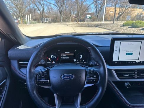 Used 2025 Ford Explorer ST-Line AWD/4WD image 38