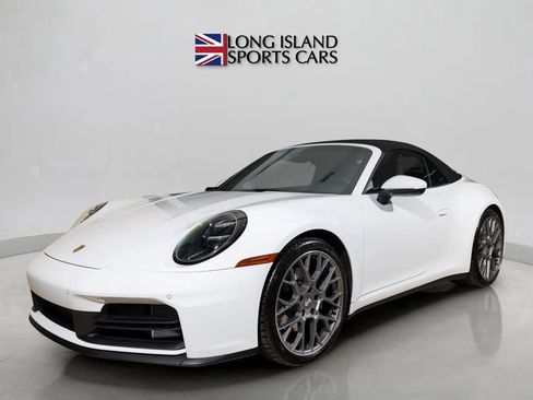 Used 2025 Porsche 911 Carrera image 2