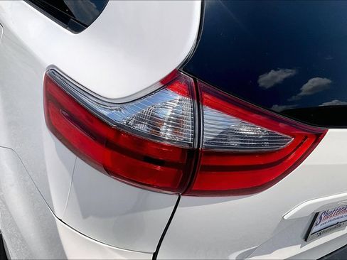 Used 2020 Toyota Sienna XLE Premium AWD/4WD image 22