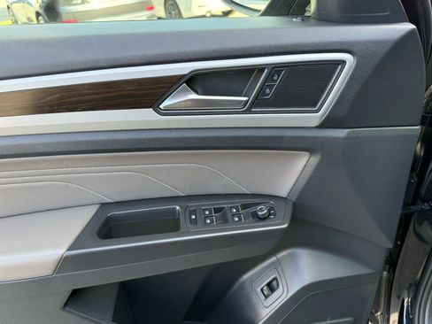 Used 2023 Volkswagen Atlas SE w/ Black Wheel Package image 22