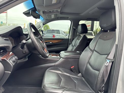 Used 2015 Cadillac Escalade ESV Premium AWD/4WD image 17