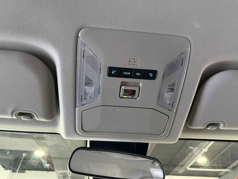 Used 2022 Toyota RAV4 LE image 31