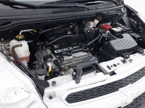 Used 2015 Chevrolet Spark LT image 38