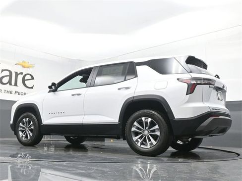 New 2026 Chevrolet Equinox LT w/ LPO, Floor Liner Package image 33