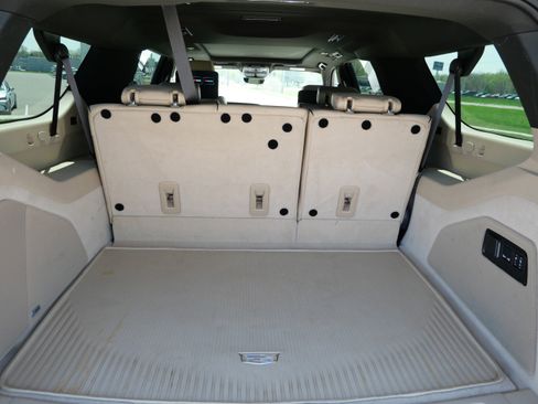 Used 2024 Cadillac Escalade ESV Premium Luxury w/ LPO, Floor Liner Package AWD/4WD image 18