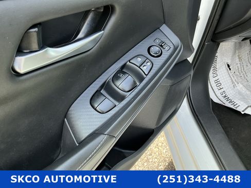 Used 2024 Nissan Sentra SV FWD image 22