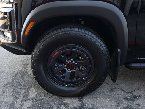 New 2026 Nissan Frontier PRO-4X w/ Pro-4x Convenience Package image 11