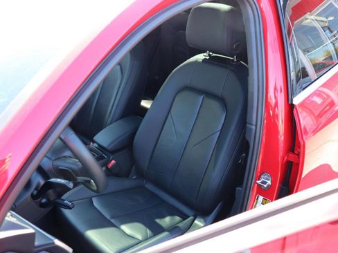 Used 2025 Audi Q3 2.0T Premium AWD/4WD image 11