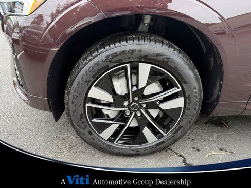 Used 2026 Volvo XC60 B5 Core w/ Protection Package Premier image 10