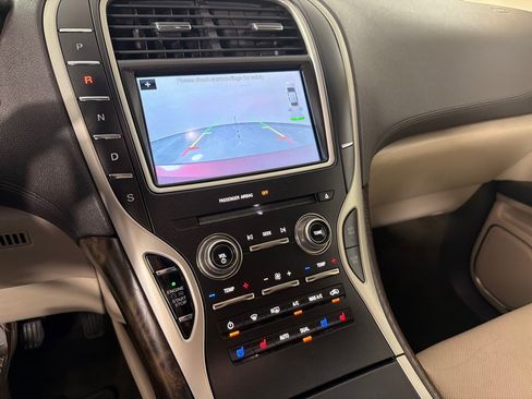 Used 2016 Lincoln MKX Reserve w/ Cargo Utility Package AWD/4WD image 16