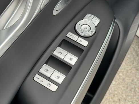 New 2026 Genesis GV70 2.5T Select image 13