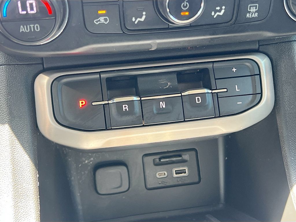 Used 2021 GMC Acadia Denali w/ Trailering Package FWD image 17