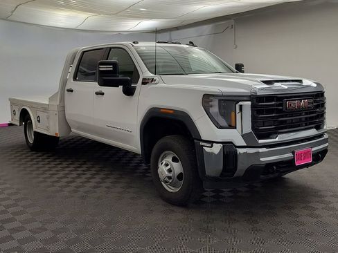 Used 2025 GMC Sierra 3500 Pro w/ Convenience Package AWD/4WD image 7