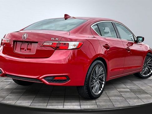 Used 2017 Acura ILX w/ Premium Package image 2